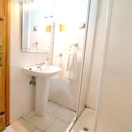 3 Bedrooms House With Sea View And Enclosed Garden At Holiday home *